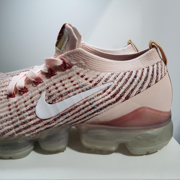 Womens Nike Air Vapormax Flyknit 3 Sneakers in Pink - Picture 6 of 8